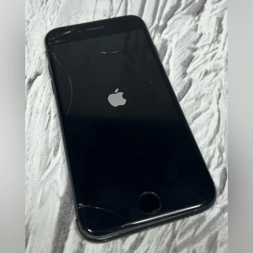 For Parts As-Is Apple iPhone 8 64GB Black A1863 Cracked Screen Broken Back